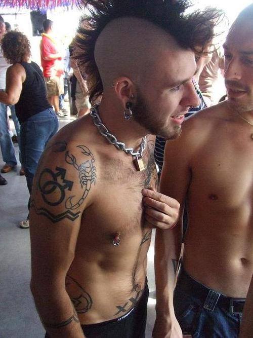 rubberbcn:  PUNK 