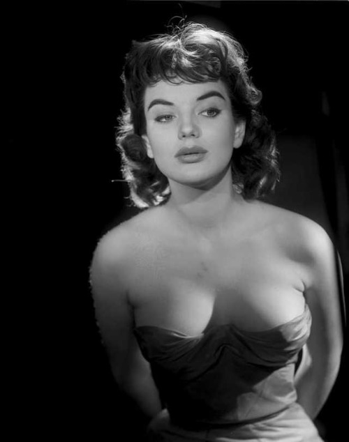sweetheartsandcharacters:Zahra Norbo Vintage goodness