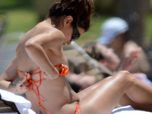 Porn Pics boobs4victory:    Eva Longoria Bikini Malfunction