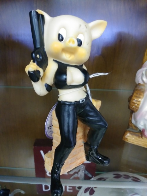 shiftythrifting: felposgreen: shiftythrifting:shiftythrifting:Maybe this is a character from somethi