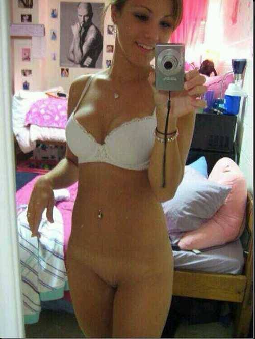 hot-teen-selfie:  