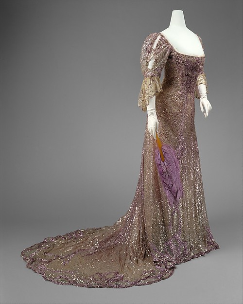 Spangled Evening Gown, 1902Designed by Henriette Favrevia The Met