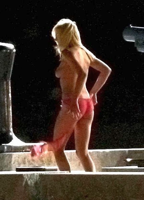 sexycelebssexy:  Anna faris
