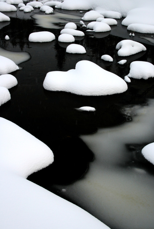 thvndermag: 	cold water por john ivar andresen    	