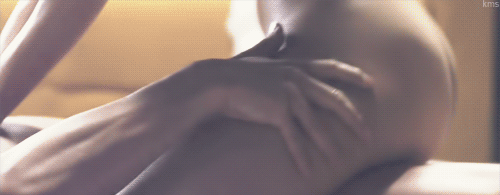 prayfukkdie:Grabbing butt.. Things that make you go Grrrr
