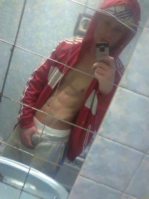 chavsofgrey:  teen-slave:  See more…  Wants it.. 
