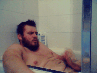 bear-kub69:  This fucker is hot. Room for one more in there, buddy? 