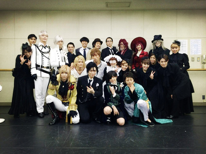 u-ren:  もうすぐ黒執事大千秋楽！⇒ 黒執事の初演(初舞台！)をやらせてもらってから、気がつけばもう5年以上経ちます。僕自身今回で4回目のセバスチャンだったので、いろいろ考えることはありました