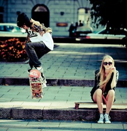 skate-girlz:  Skate girl http://skate-girlz.tumblr.com/