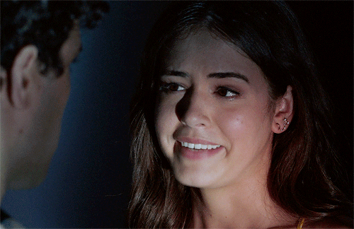 Josie Saltzman In 2x01Ill Never Give Up Hope