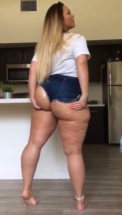 erronblack-tom:  Beautiful huge ass 