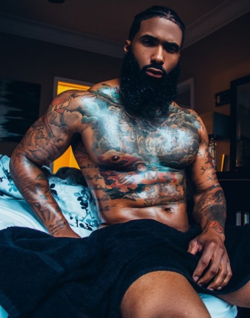 milecoltrane:  @Img_bangbang    just sexy