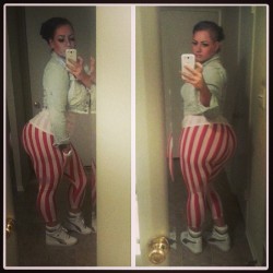 elkestallion:  Stepping out … #curves #bombshell #ass #cokebottle #tmz