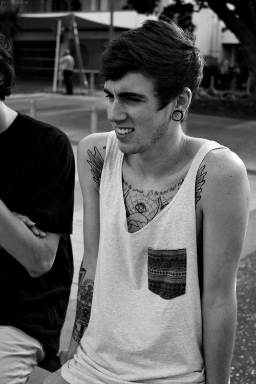addictive-melody:  ♠ clock is counting down em We Heart It. 