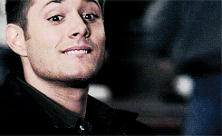 martyrdeans:  dean smiling in season one   (◠△◠✿)  