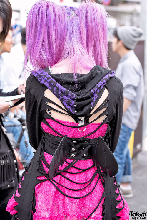 tokyo-fashion: Visual kei fans R氏@星の王子 and Naruse on the street in Harajuku wearing fashion from Sex