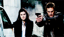 niall-horani-deactivated2014092:  Secret Service Agent Riley Neal in Intelligence 1x01 “Pilot”. 