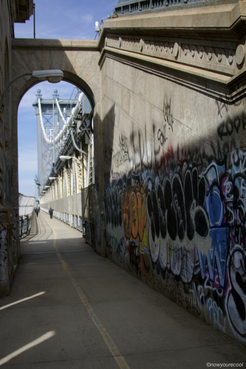 now-youre-cool: Manhattan Bridge graffiti