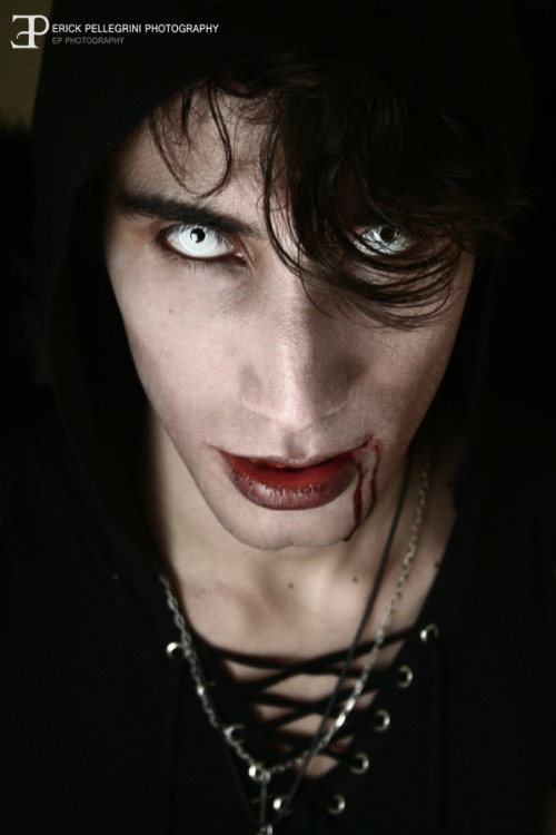Model: Vincius Dumanian