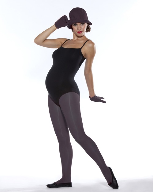 hosedlegs:Pregnant ballerina’s wearing #tights.