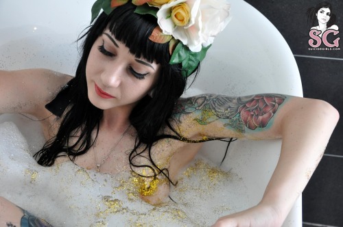 thedarksideofgruff:  Emmameow