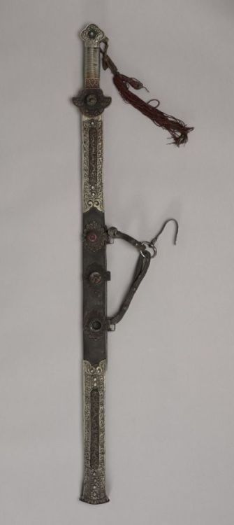 Porn photo art-of-swords:  Tibetan SwordMedium: iron