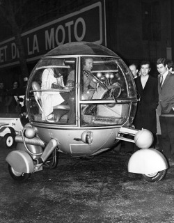 A Car Of Totally New Design, The Automodul, Driven By Its Designer J.p. Ponthieu,