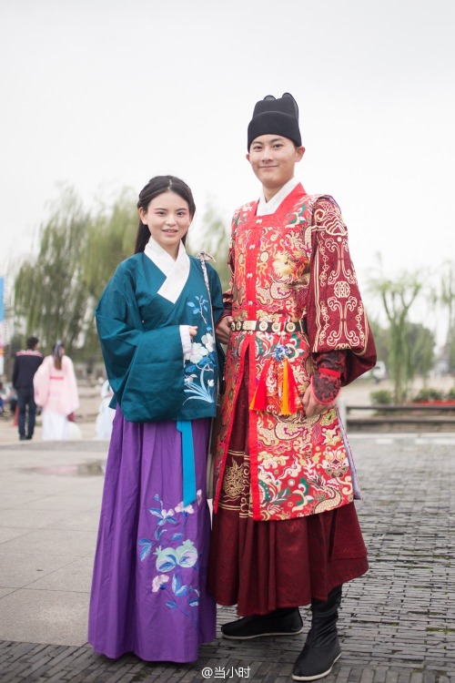 fuckyeahchinesefashion:hanfu streetstyle from 当小时