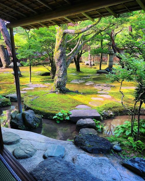 成巽閣庭園 [ 石川県金沢市 ] ② Seisonkaku Villa Garden, Kanazawa, Ishikawa ーー日本三名園『兼六園』と繋がっている、加賀藩主・前田家の御殿・庭園。国指