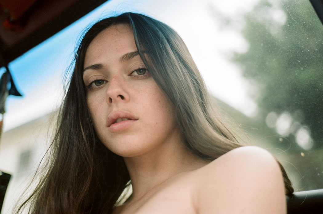 toutdroitaller:  nevver: Hands on the wheel  Charlotte Jane/Herbert Michael George