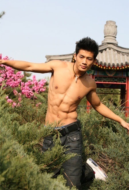 singa61:  Only Asian : http://singa61.tumblr.com/
