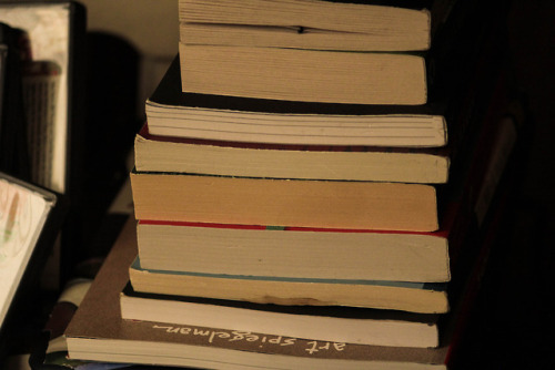its-callmesteve:I miss all of the books I have in storage. 