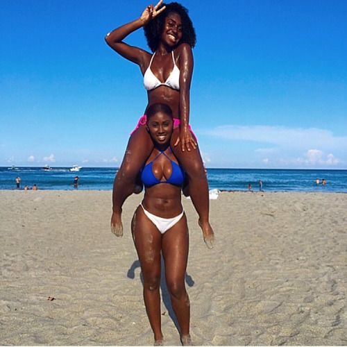 naturalhairqueens:  that melanin tho