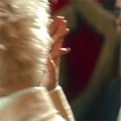 2a26ff97a70e132f0b7e022f12074dee679ae631.gifv