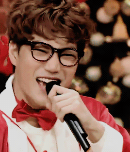 dazzlingkai:  If you smile at me like that, It’s hard for me to not feel anything. 