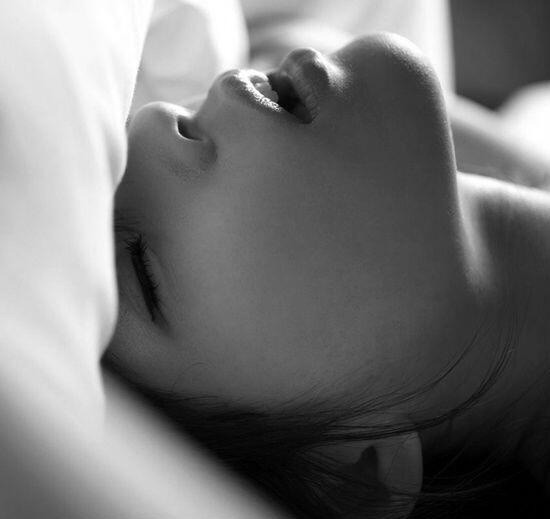 hazeleyes2012:  Lost in moans 