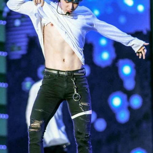 0nlygaygay: 몬스타엑스 원호 존나섹시함