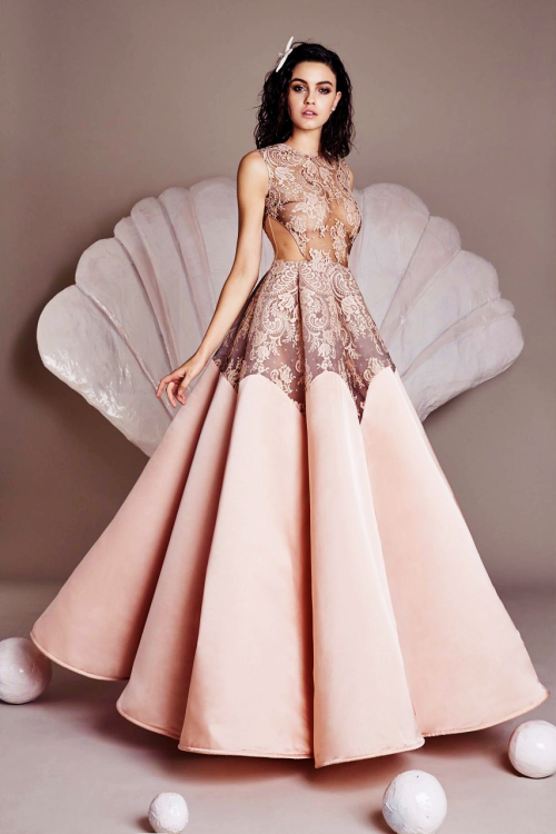 What the lady of Pinkmaiden Castle would wearCristina Savalescu, Fall 2015