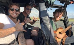 webofgoodnews:  Guy Hitchhikes for the First Time Only to Get a Ride From Chris Hemsworth in a Helicopter