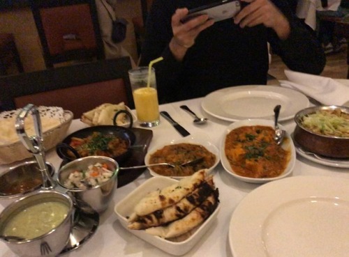 dietcrackcocaine: theatre + dinner + evening strolls with @bombing
