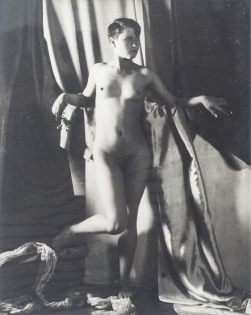 XXX fragrantblossoms:   Jindřich Vaněk, Nude. photo