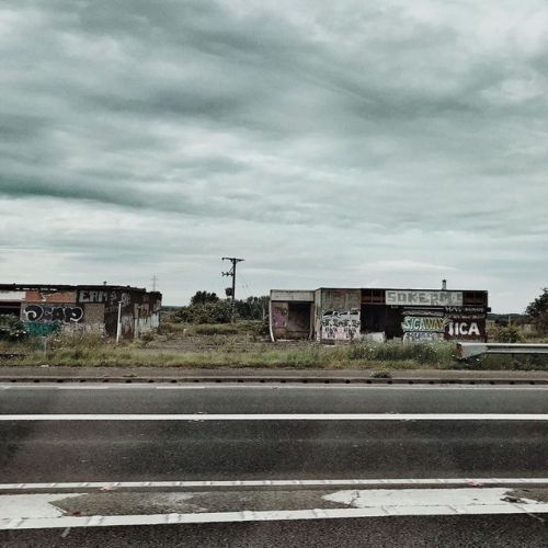 Abandoned . #abandoned #graffiti #truckstop #travel #uk #roads #motorways #picoftheday (at Connect M