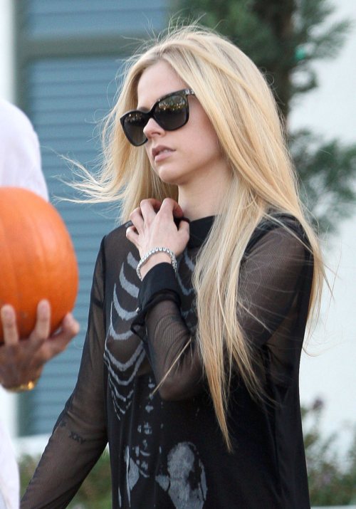 Avril Lavigne - Halloween Sheer Nipple Tease. ♥