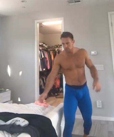 spandextights:Exclusive!  Finally!!!  Johnny Castle in tights! 