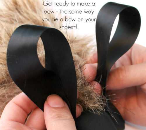 kittensplaypenshop:  That’s that!! <3 :)Here’s a quick photo guide on how to tie our original design, the ribbon ties ^_^   useful information for anyone with a ribbon tie tail. Ring buttplugs are pretty easy to get anywhere, so many people already