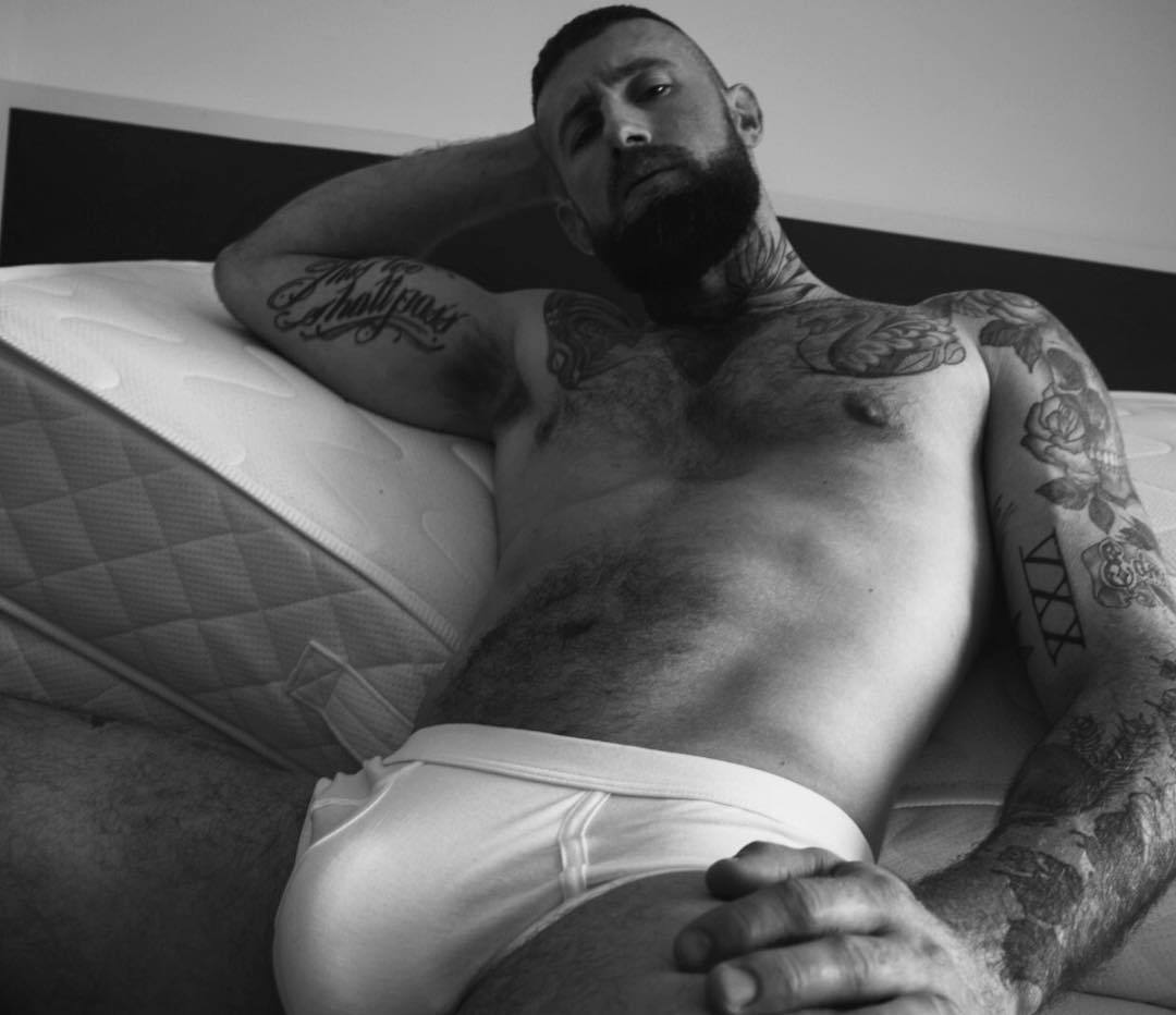 leomanolides: Andrew  