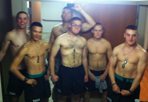 Military men= yum!