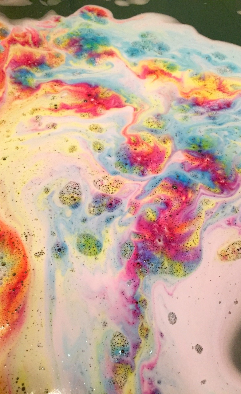 crownvetch:  kellyeatsvegan:  Today, I had a bath in a rainbow. 🌈  The Experimenter