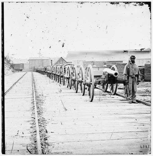 historicaltimes:An African-American solider guards 12-pound artillery, 1865 via reddit Keep reading