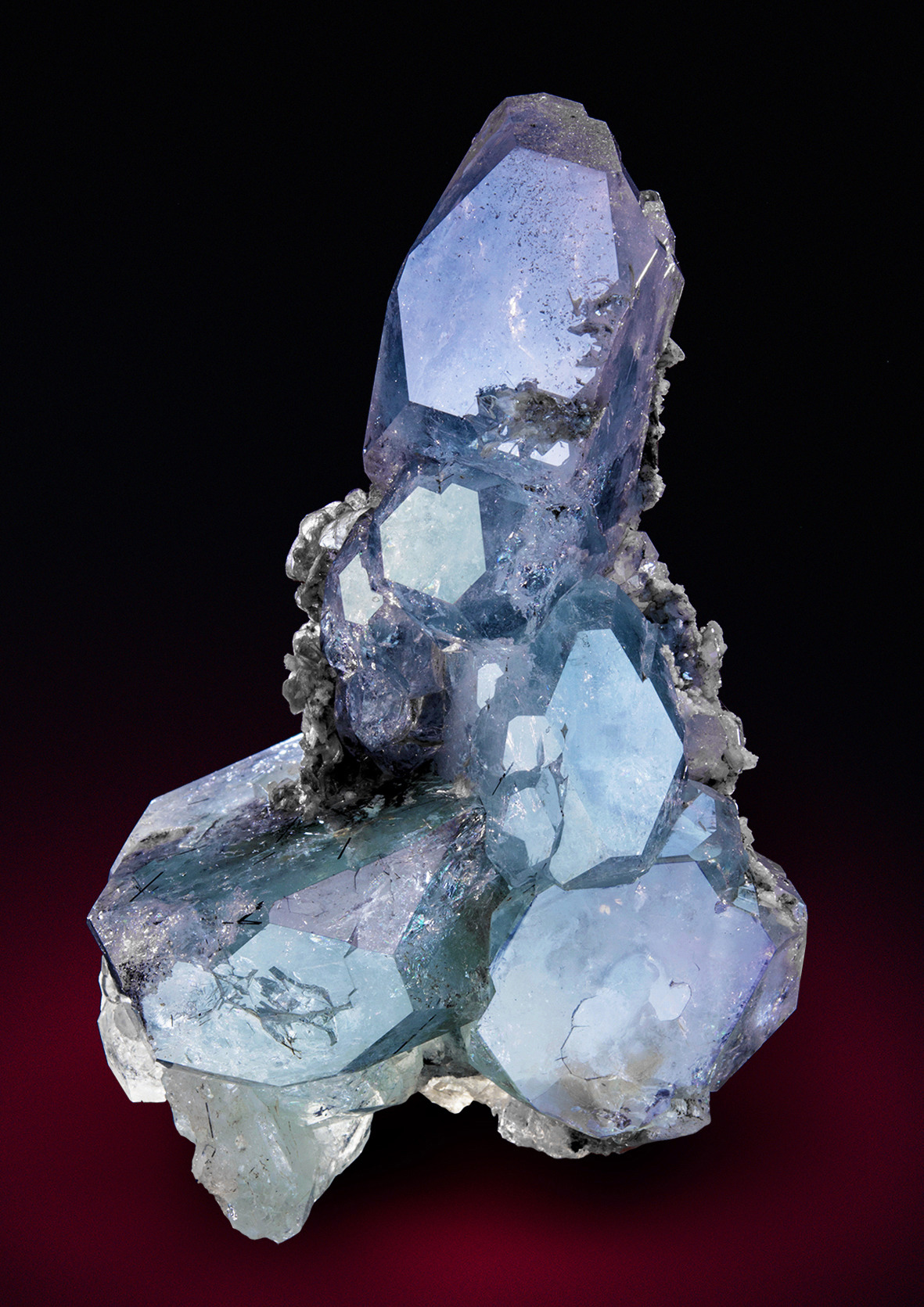 hematitehearts:  Aquamarine and MuscoviteMt Xuebaoding, Ping Wu, Sichuan Province,